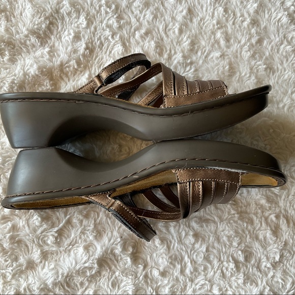Naot Strappy Comfort Wedge Slide Sandals Size 40 - Picture 12 of 14